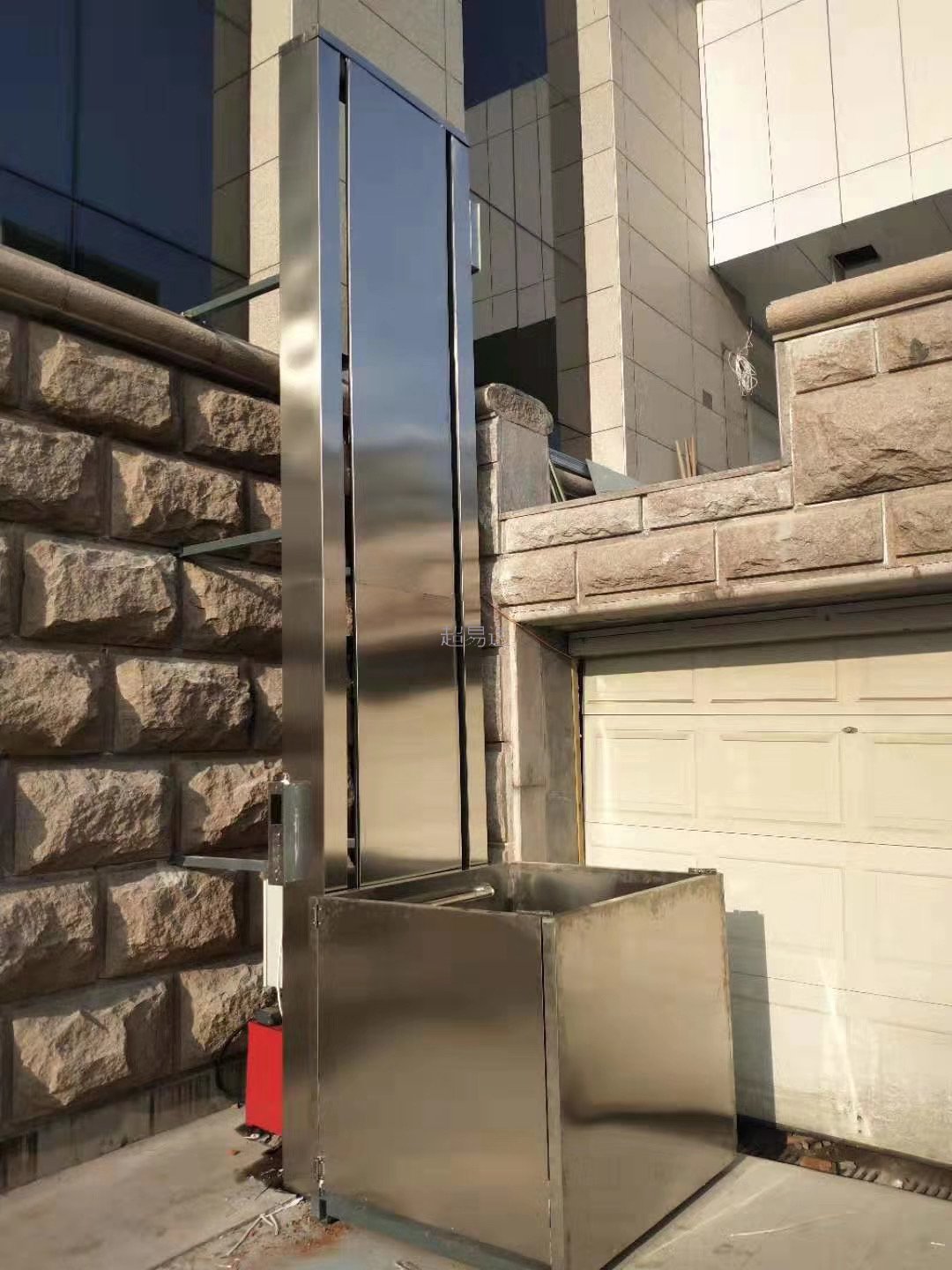 無障礙升降平臺(tái)